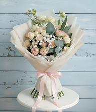 Букет цветов из:  Розы и Лизиантусы в Гребнево
