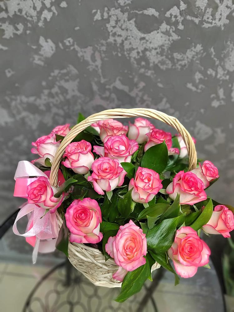 Цветочная композиция из Розы в корзине в Гребнево