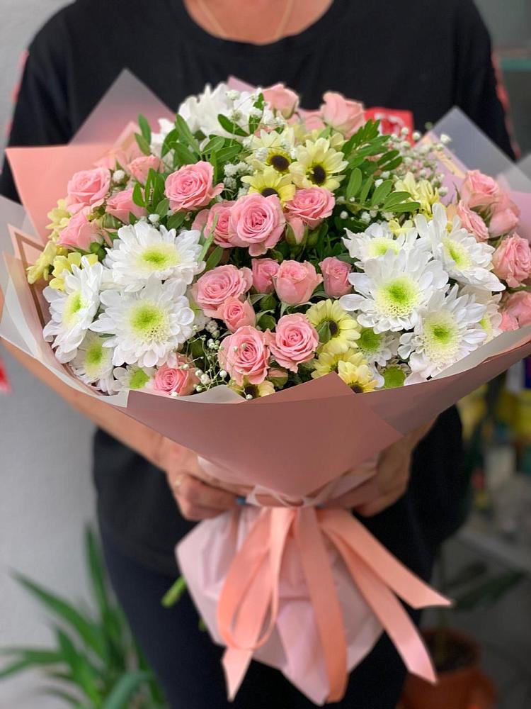 Букет цветов из: Розы и Хризантемы в Гребнево