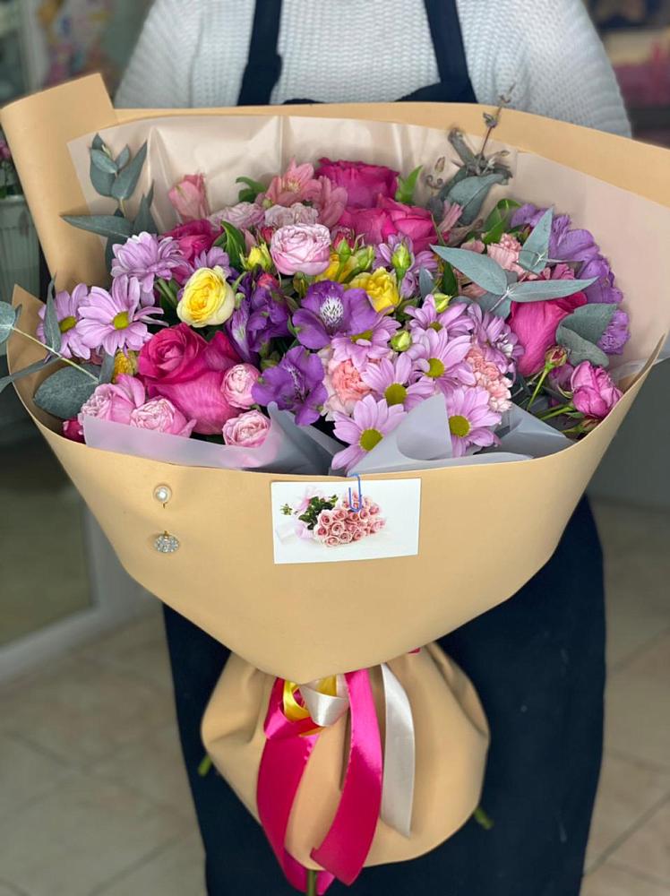 Букет цветов из: Хризантемы, Гвоздики и Альстромерии в Гребнево