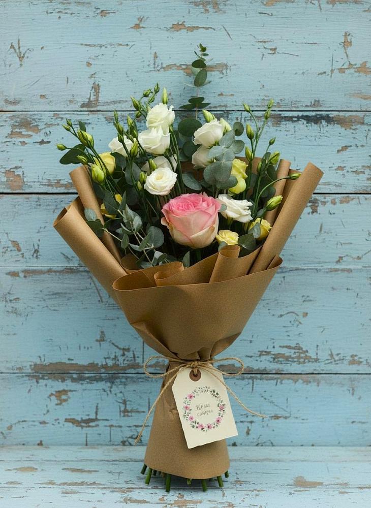 Букет цветов из: Розы и Лизиантусы в Гребнево