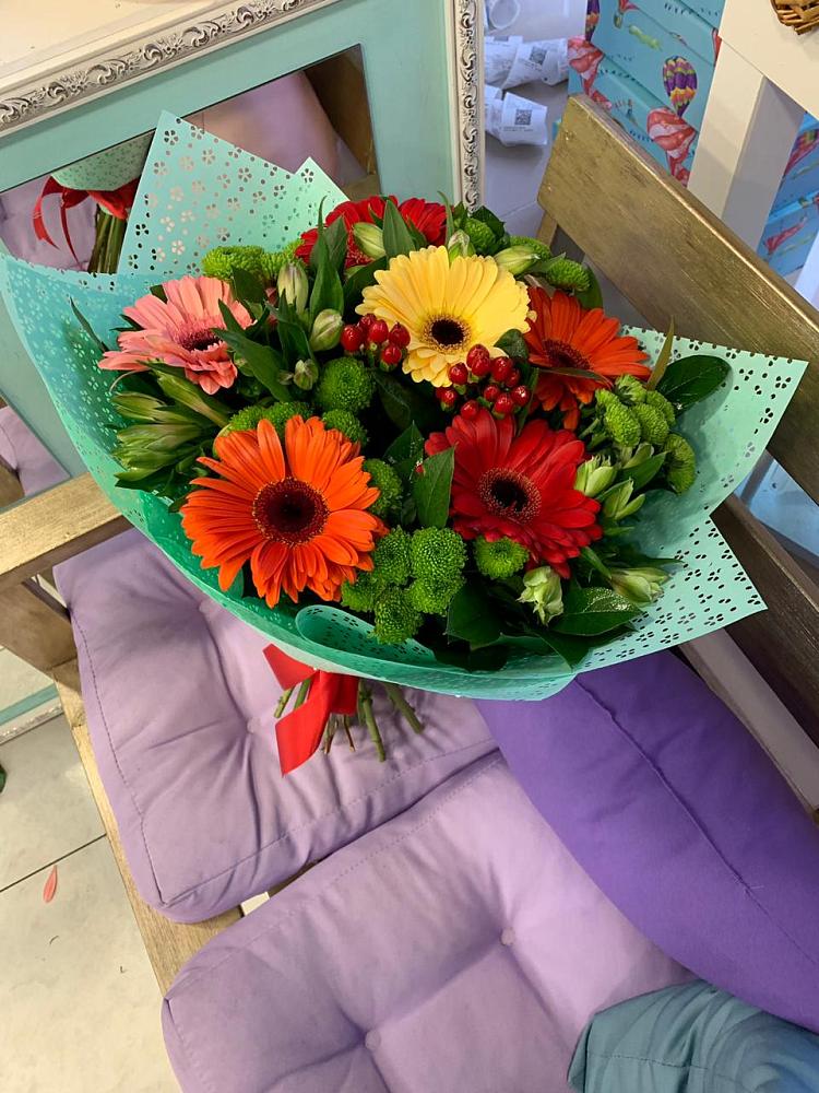 Букет цветов из: Герберы, Хризантемы и Альстромерии в Гребнево