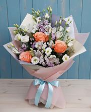 Букет цветов из:  Лизиантусы, Розы, Альстромерии и Гипсофила в Гребнево