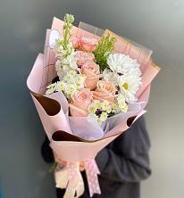 Букет цветов из:  Хризантемы и Розы в Гребнево