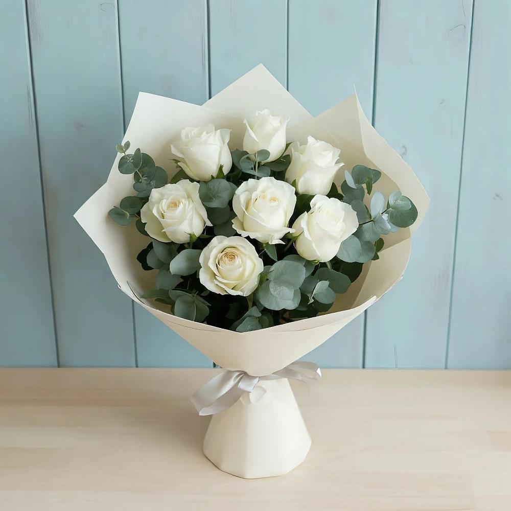 Букет Белые розы в Эвкалипте в Гребнево