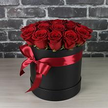 Цветочная композиция из Розы в шляпной коробке в Гребнево