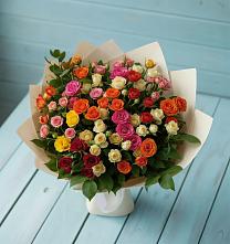 Букет Микс из разноцветных кустовых роз в Гребнево
