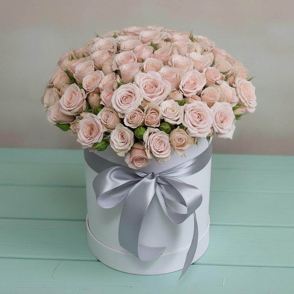 Цветочная композиция из Розы в шляпной коробке в Гребнево